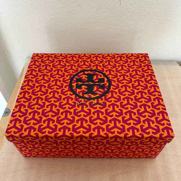 👢Tory Burch👢 Classic Junction 35 mm Ankle Bootie -  Tumbled Leather, Size 8 - Picture 11 of 14